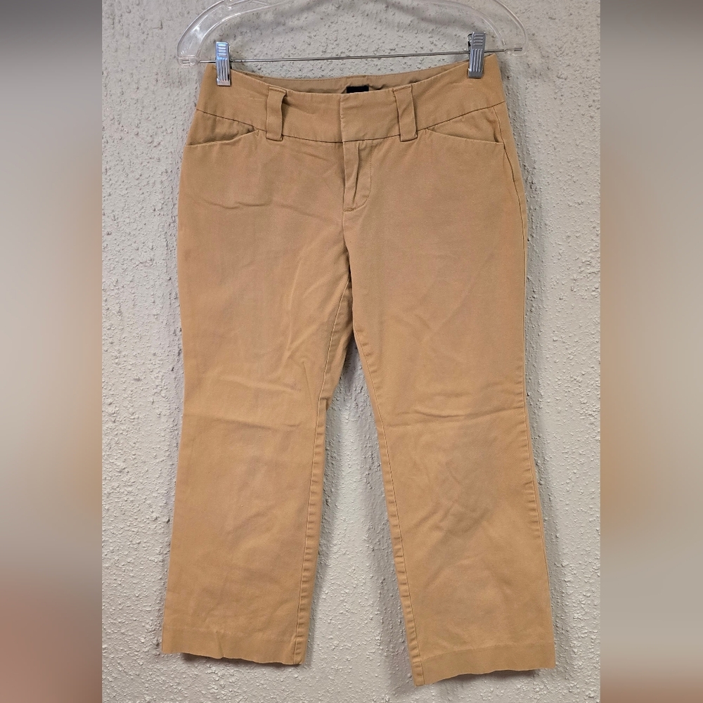 GAP Women's Cropped Tan Pants